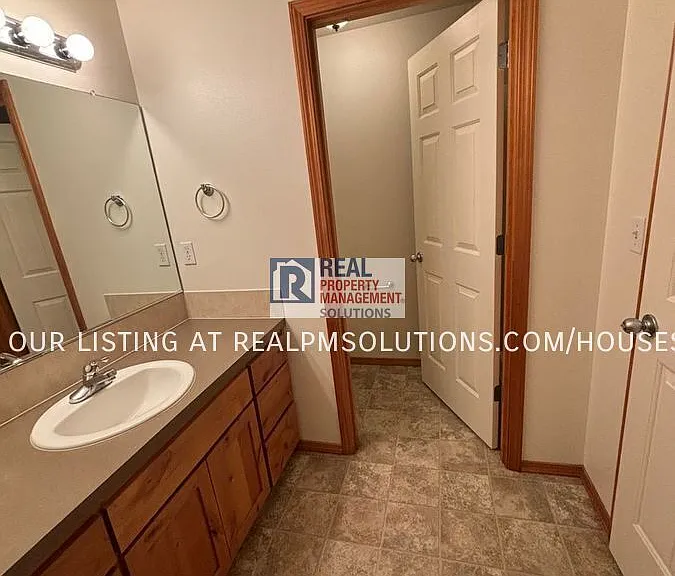 470 Lair Ln — Photo 13