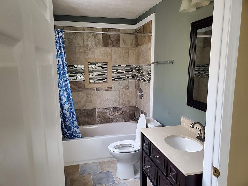 1st image of 337 W 32nd St #7