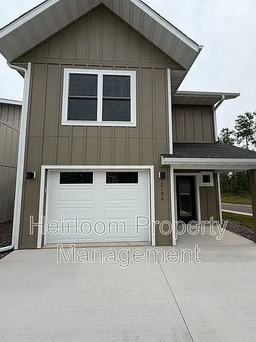 2102 Cottage Hill Cir Photo 1