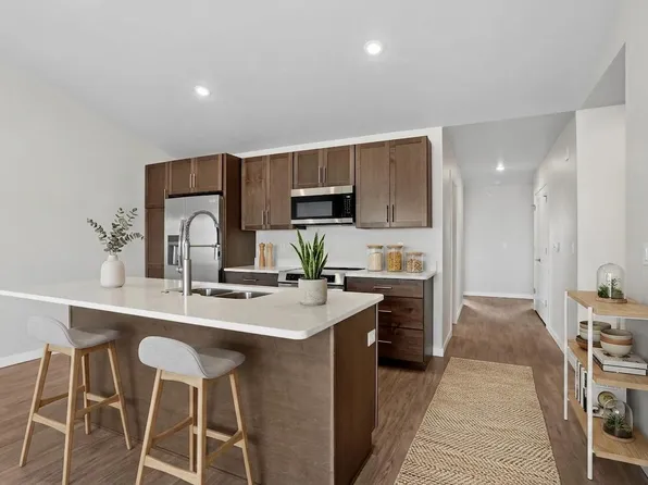 1580 Main