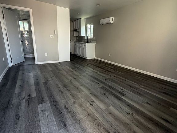 3rd image of 5712 Priory St #5716-3/4