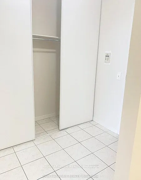 91 Townsgate Dr #411 — Photo 13