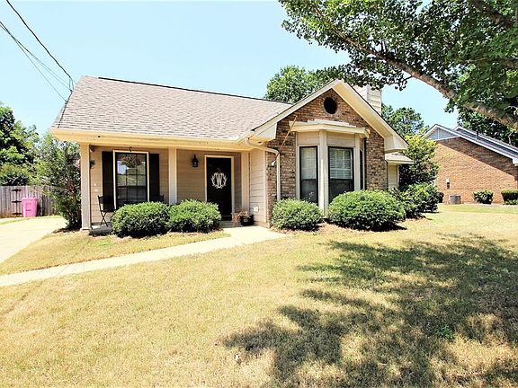 2nd image of 3244 Little John Dr