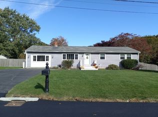 55 Roosevelt Dr, Bristol, RI 02809