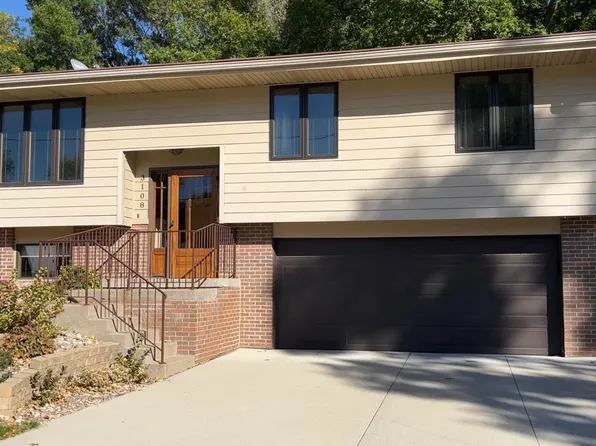 3108 S Cypress St, Sioux City, IA 51106