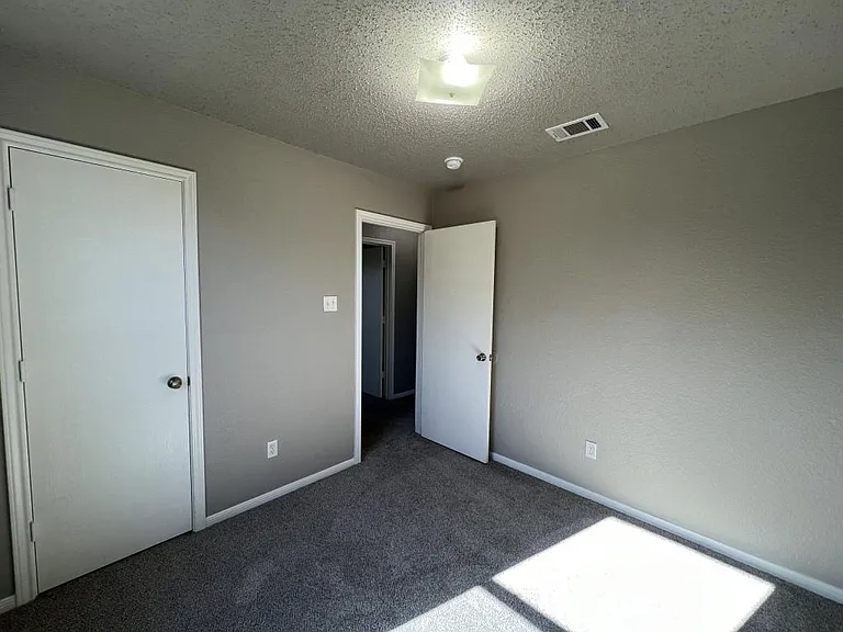 4115 Mustang Dr — Photo 23