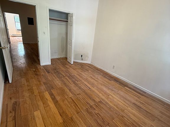 5th image of 142 Richardson St APT 1
