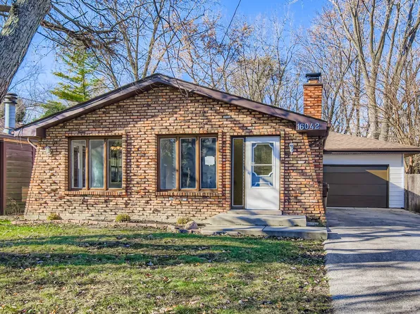 16042 Forest Ave, Oak Forest, IL 60452