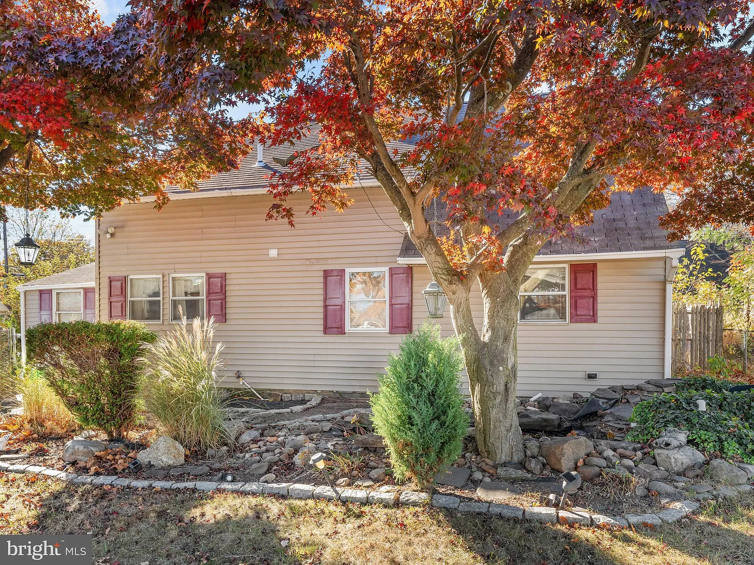 337 Holly Dr photo 1