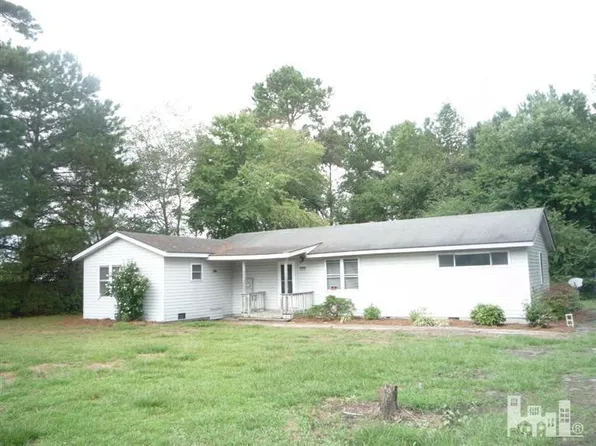 581 Rosemary Rd, Rose Hill, NC 28458