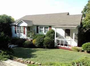 404 Chestnut St, Sweetwater, TN 37874