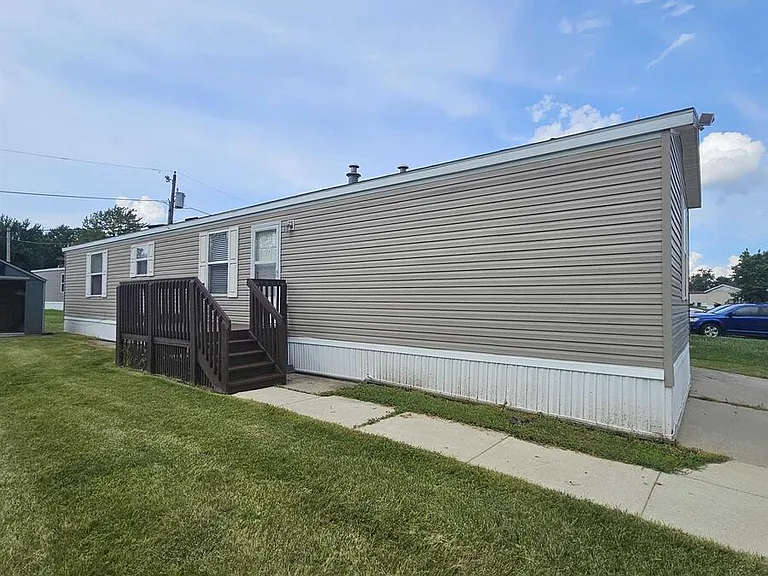 5705 Heather View Ln — Photo 14