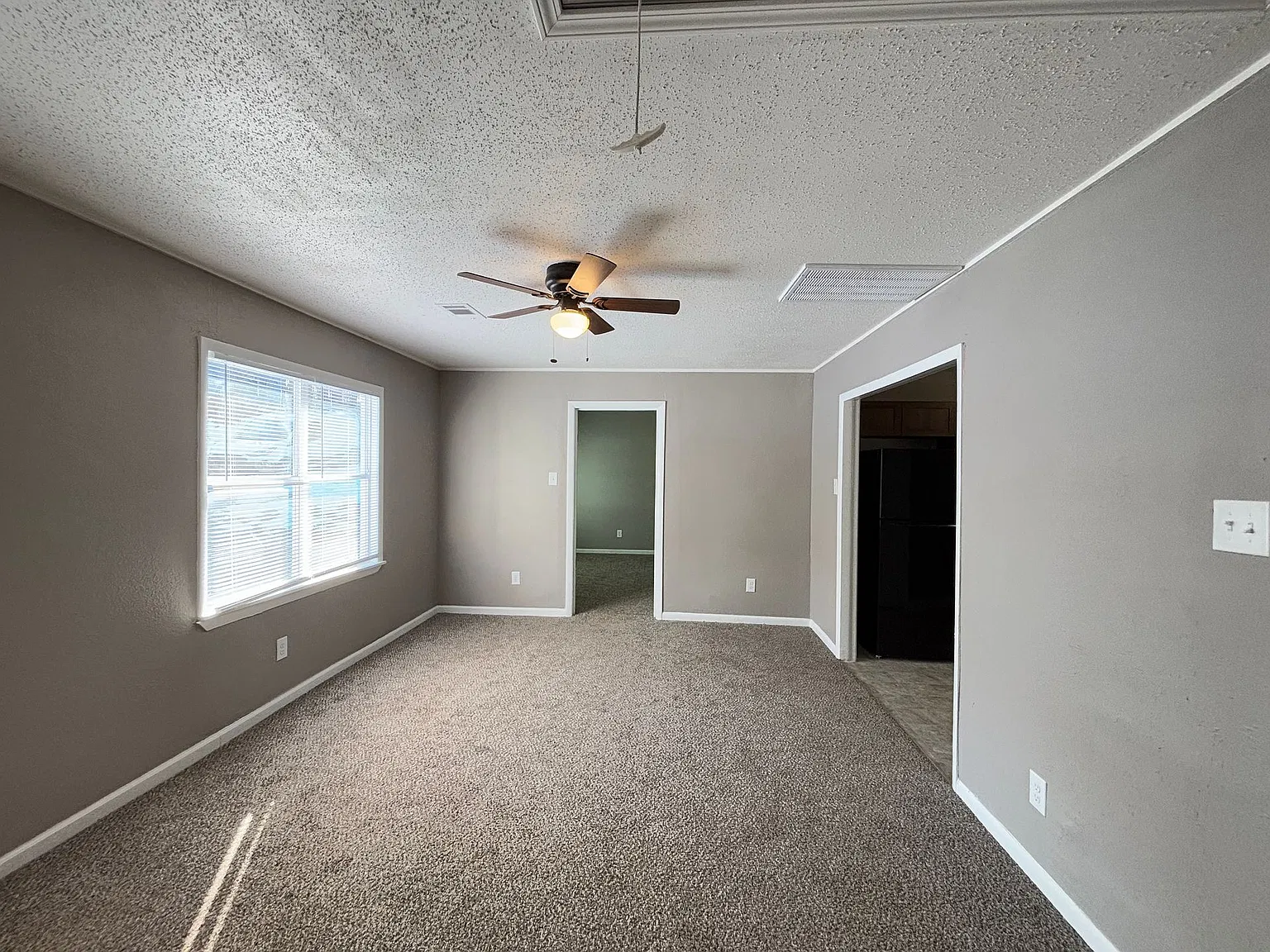4224 Elam St — Photo 3