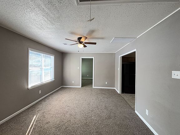 3rd image of 4224 Elam St
