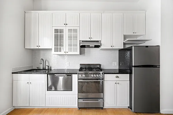 Sold by Douglas Elliman | media 14