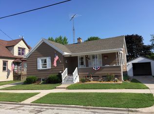 1712 20th St, Two Rivers, WI 54241