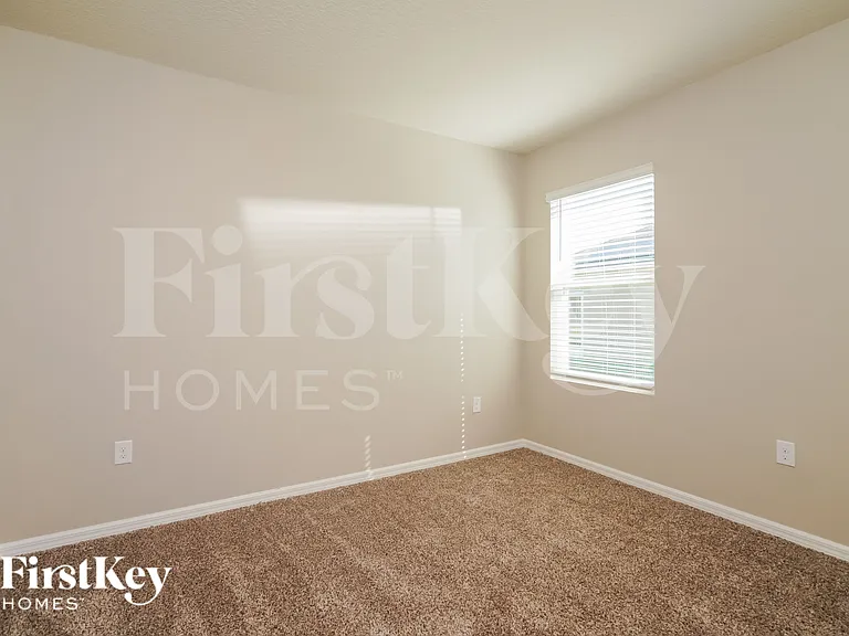 2741 Grand Central Ave — Photo 11