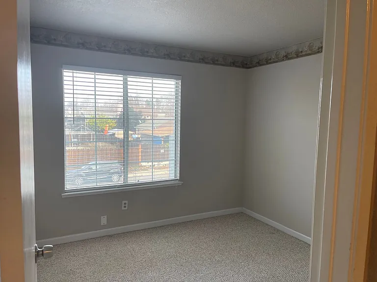 2234 Prestwick St — Photo 8