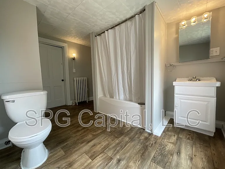 324 N Franklin St #1/2 — Photo 8