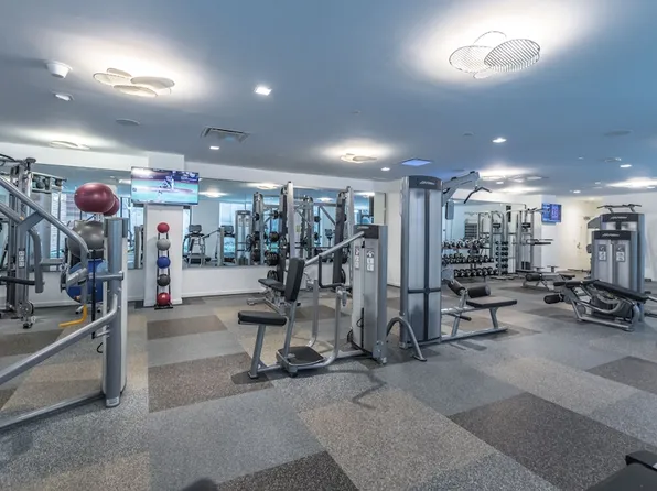 535 West 43rd Street image 10 of 15