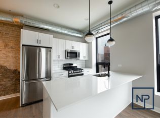 1523 Chicago, Chicago, IL 60642