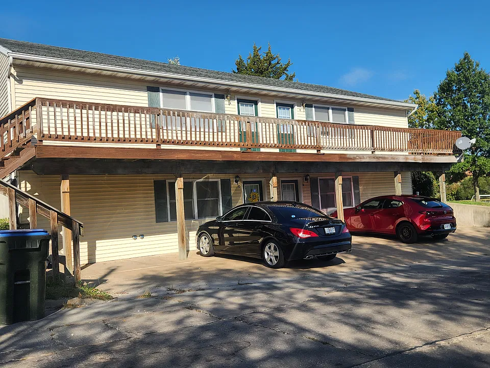 1008 S 1st St #D