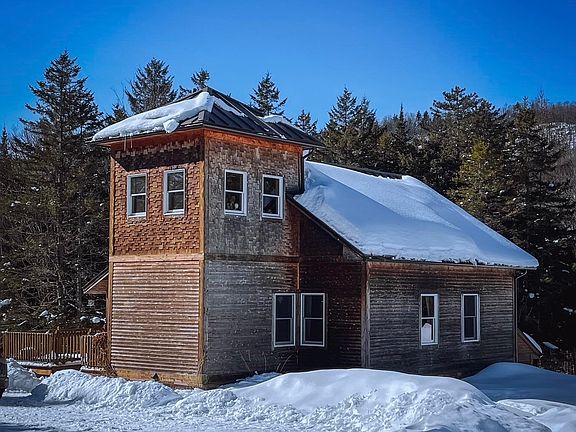 3rd image of 1660 Town Line Road