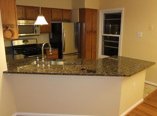 10443 Saint Croix Ln, Manassas, VA 20109