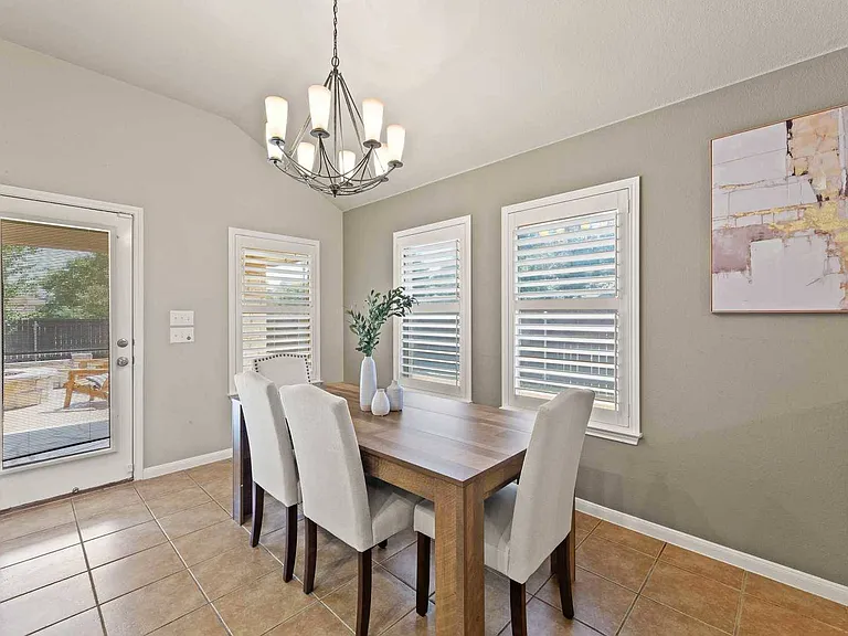 9424 Morgan Creek Dr — Photo 2