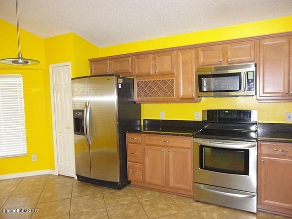 4th image of 13816 Glasser Ave
