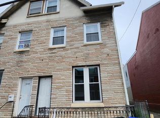 1011 Oley St, Reading, PA 19604