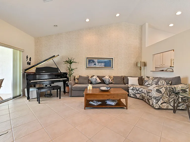 6077 Lake Hibiscus Dr — Photo 16