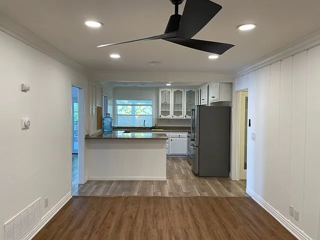 5122 Dutcher Ave — Photo 11