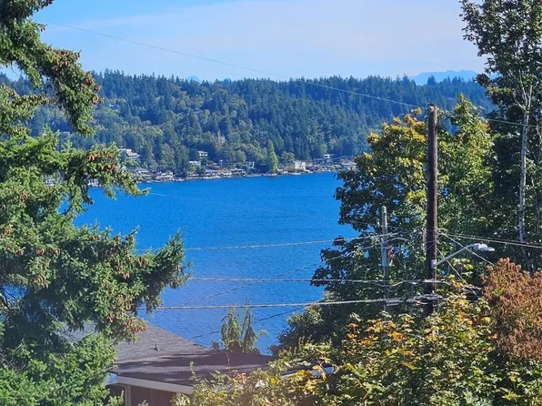 11711 Exeter Avenue NE, Seattle, WA 98125