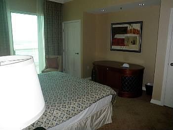 4th image of 135 Harmon Ave #3114