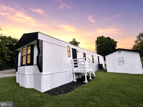 221 Trevor Ct, Martinsburg, WV 25403