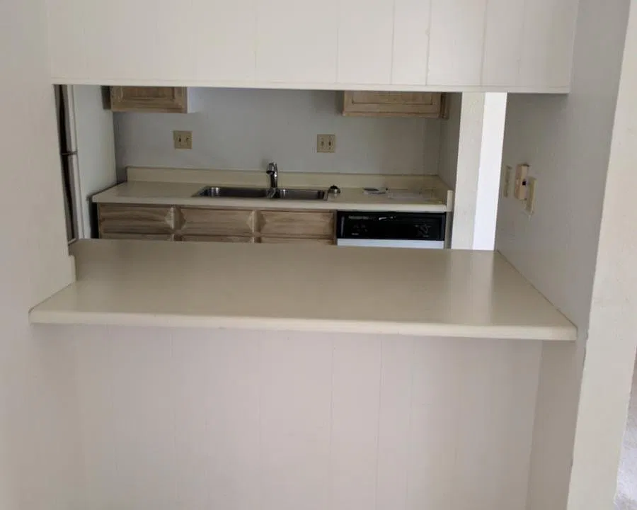 Eat at the counter for the kitchen