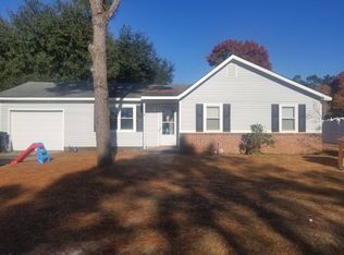 109 Crown Point Rd, Hubert, NC 28539