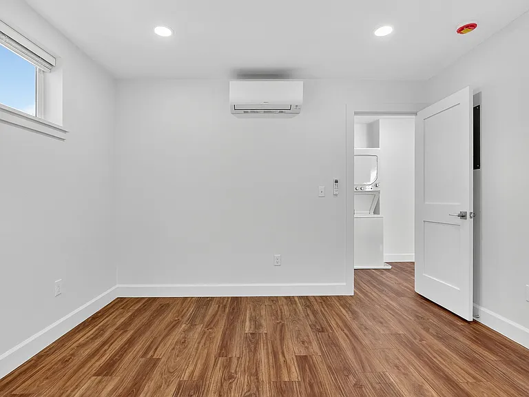 6417 SE 84th Ave #B — Photo 8