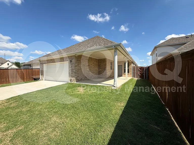 324 Palo Duro St — Photo 22