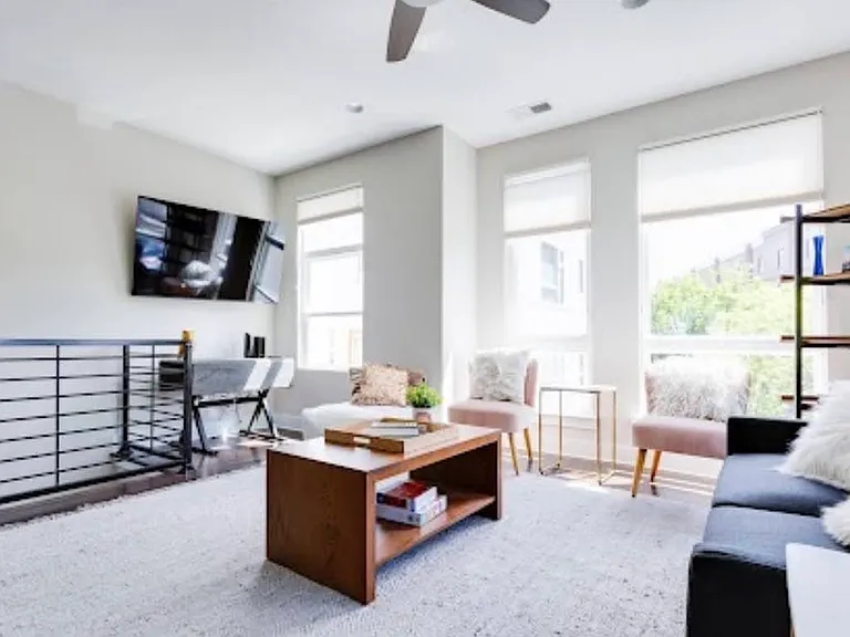 447 Southend Crossing Ln — Photo 10