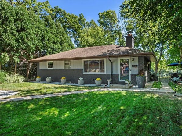 5710 North River Forest DRIVE, Glendale, WI 53209