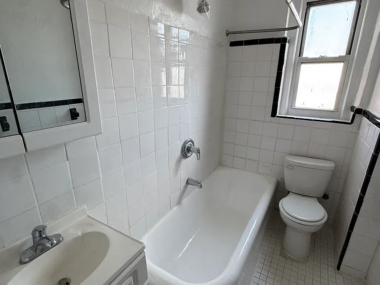 40 Park Ave — Photo 6