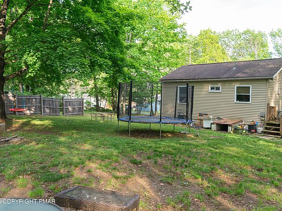 4th image of 9104 Robinhood Dr