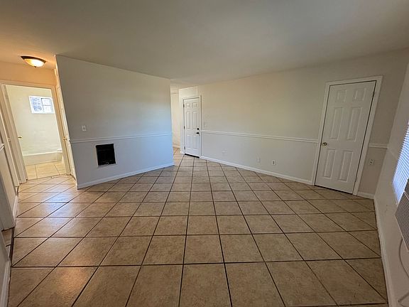 3rd image of 612-614 N College Dr #8