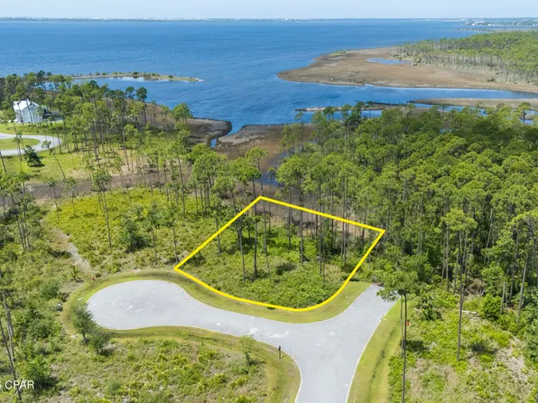 900 Lanyard Ct, Panama City, FL 32404