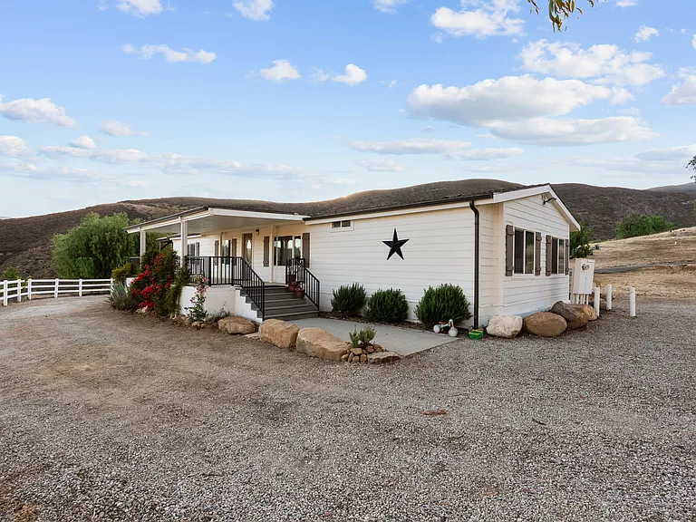35401 Ridge Route Rd — Photo 6