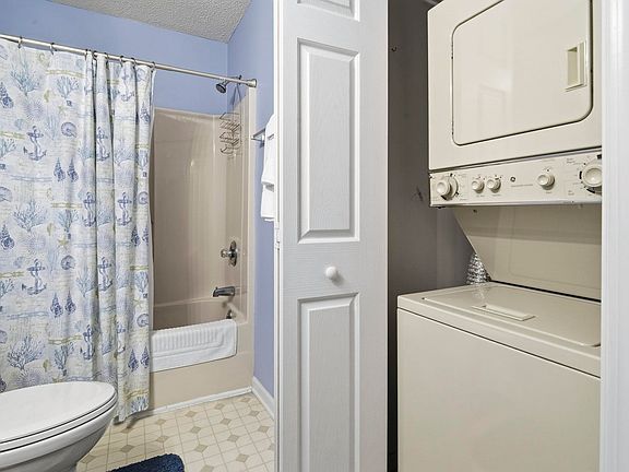 3rd image of 1230 White Tree Ln. #F