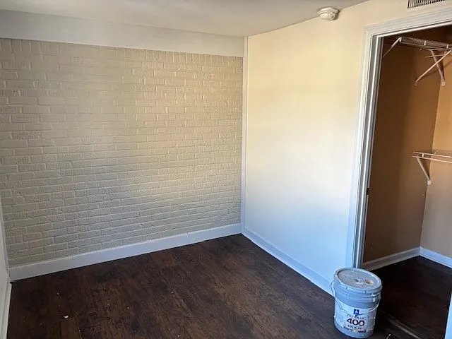 547 S Green St #B — Photo 3