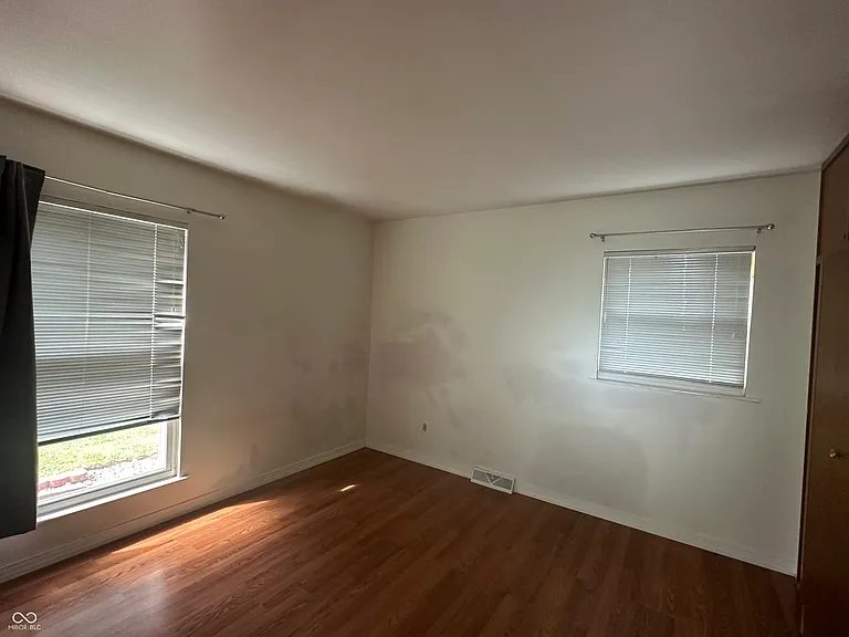 2724 Eddington Rd — Photo 9
